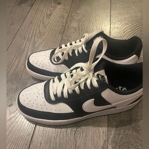 Women’s Nike Court Vision Next Nature
Women's Low-Top Shoes